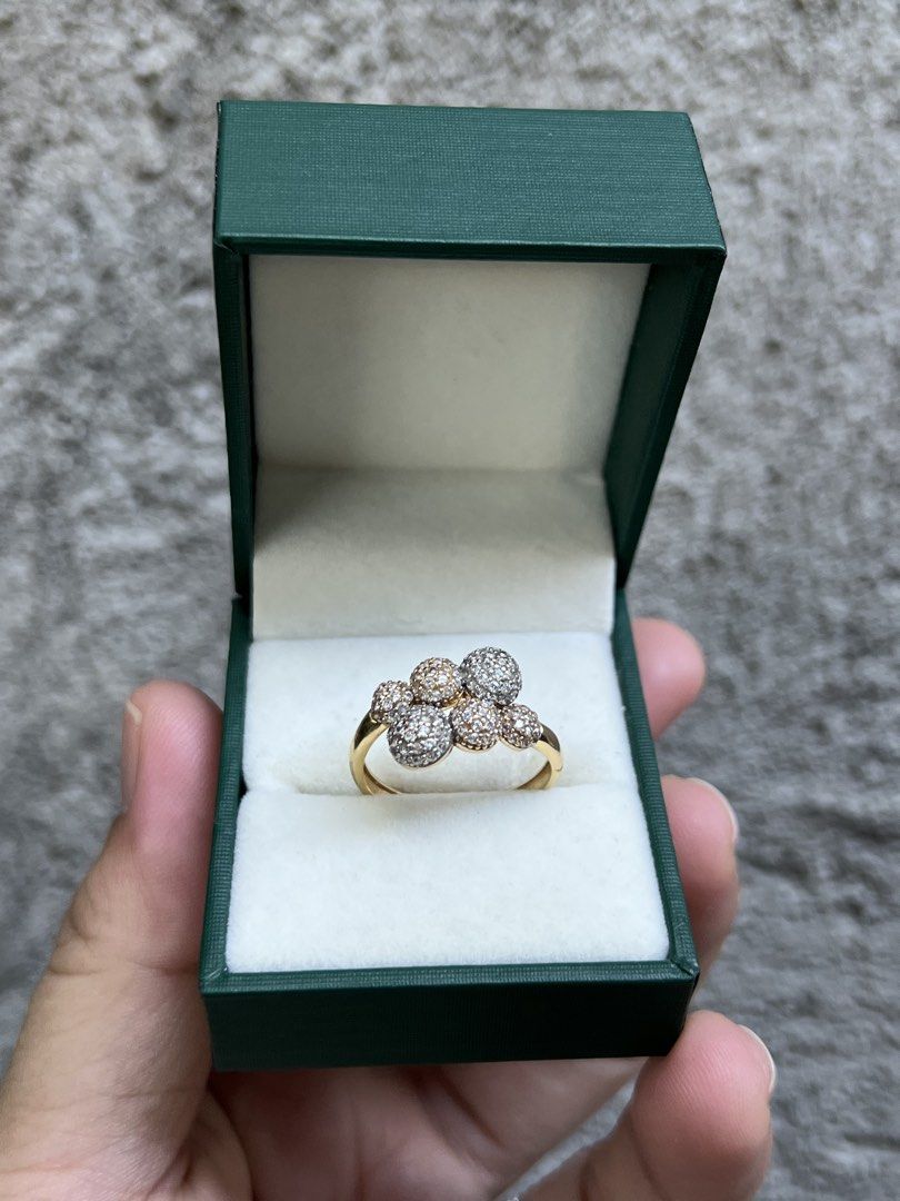 18K Ring (Category: Rings) located in Plaridel. Submitted by raeve.maeve (Listing ID 1470343675, Image 1). Description: 18K Cluster Ball Ring 3.66 grams Size 8 We accept: - cash / bank transfer - credit card payment - cod/cop via LBC (with ₱2k dp) FB: Gold Garage BLCN.