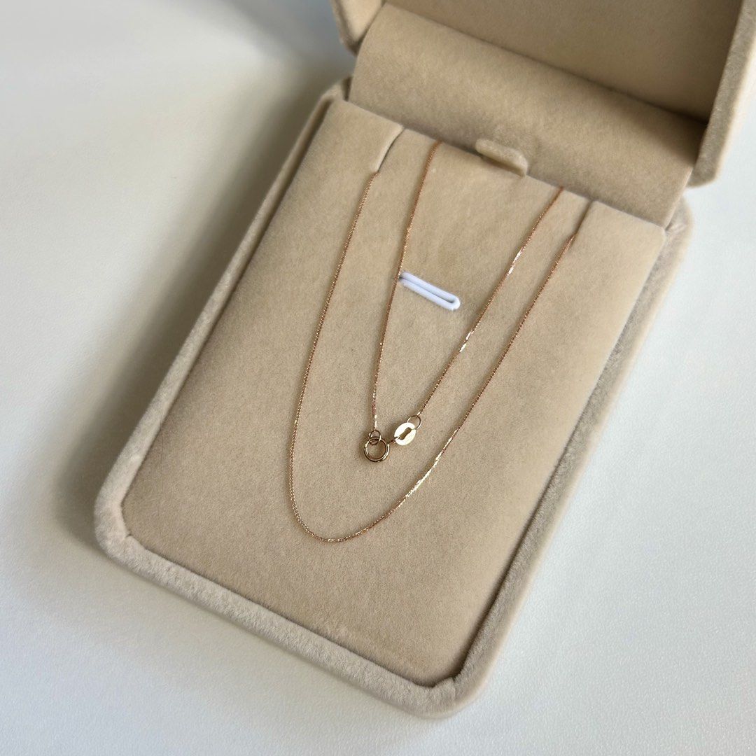 18K Rose Gold 14” & 18” Foxtail Chain (Dainty) (Category: Necklaces) located in Mandaluyong City. Submitted by lestieco (Listing ID 1470202058, Image 2). Description: 18k rose gold (pawnable) 14” & 18” foxtail chain (dainty) 18-inch adjustable chain with jump ring at 14” allows you to hook the clasp into two distinct lengths (14” or the end ring at 18”) 0.47g.