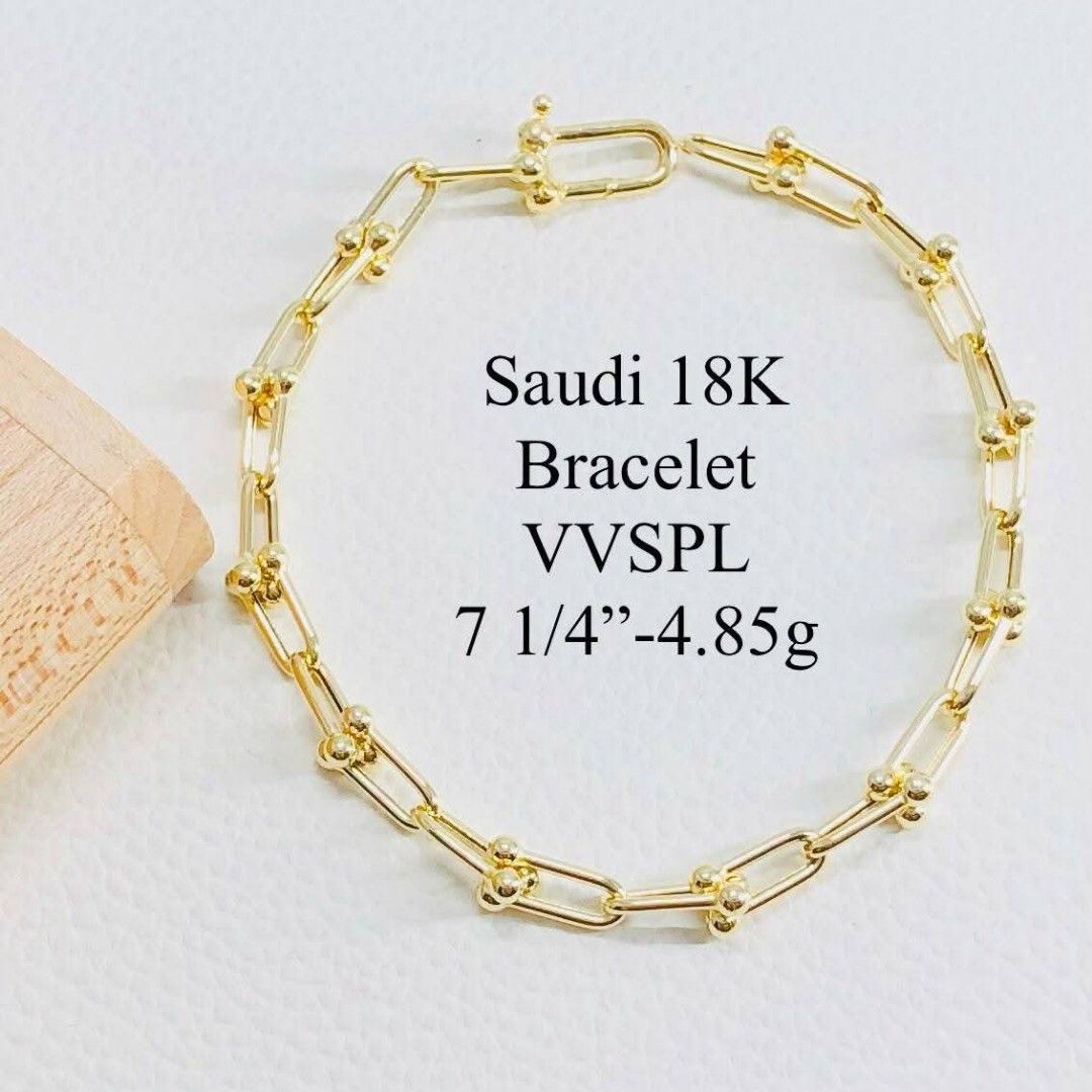 18k Saudi gold lightweight hardware bracelet (Category: Bracelets) located in Manila. Submitted by bhelgoldseller2ndaccount (Listing ID 1470206715, Image 2). Description: New!!✨New!!✨New!! Authentic 18k Saudi Golds 💯pawnable/naisasanla 💯with high appraisal rate 💯good investment 💯Direct supplier price 👉OPEN for resellers 🌺please take time to evaluate their actual sizes and grams 👉Best panggift for all occasions ✅ Sold per grams not per piec