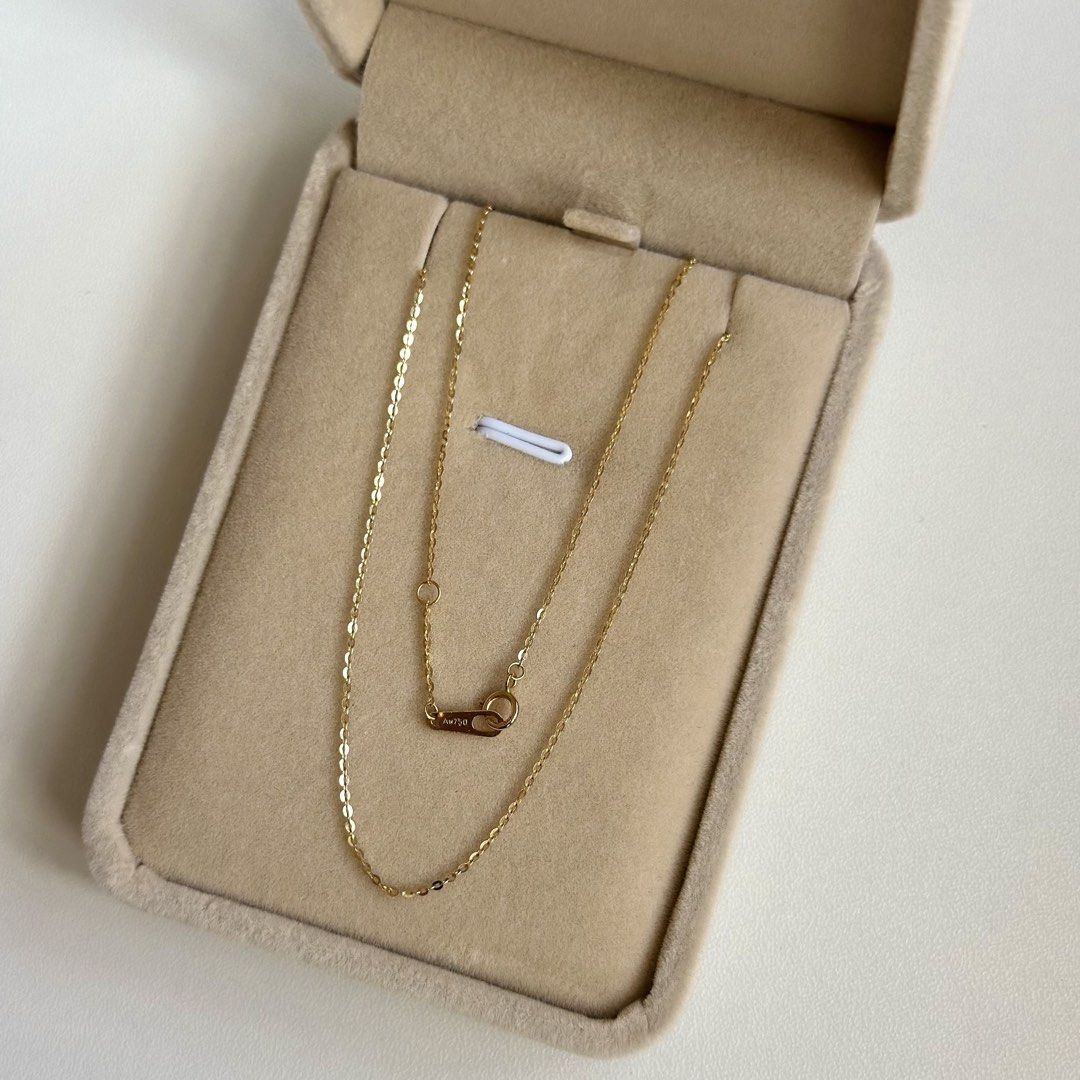 18K Yellow Gold 17” & 17.5” Flat Cable Chain Necklace (Category: Necklaces) located in Mandaluyong City. Submitted by lestieco (Listing ID 1470206576, Image 3). Description: 18K yellow gold (pawnable) 17” & 17.5” Flat cable chain necklace Good for everyday use 17.5-inch adjustable chain with jump ring at 17” allows you to hook the clasp into two distinct lengths (17” or the end ring at 17.5”) 0.96g.