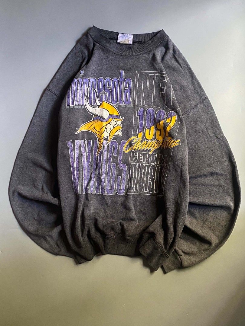 1992 Vikings NFC Central Sweatshirt (Category: Coats, Jackets and Outerwear) located in Angeles City. Submitted by ian.thrift_ph (Listing ID 1470176669, Image 1). Description: Cool Vintage Sweats W23.5 L28 Trashed Holes.