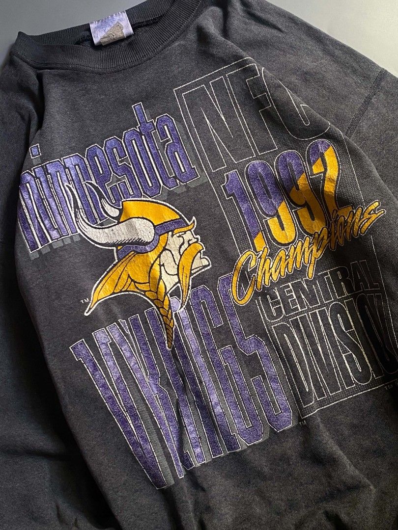 1992 Vikings NFC Central Sweatshirt (Category: Coats, Jackets and Outerwear) located in Angeles City. Submitted by ian.thrift_ph (Listing ID 1470176669, Image 2). Description: Cool Vintage Sweats W23.5 L28 Trashed Holes.