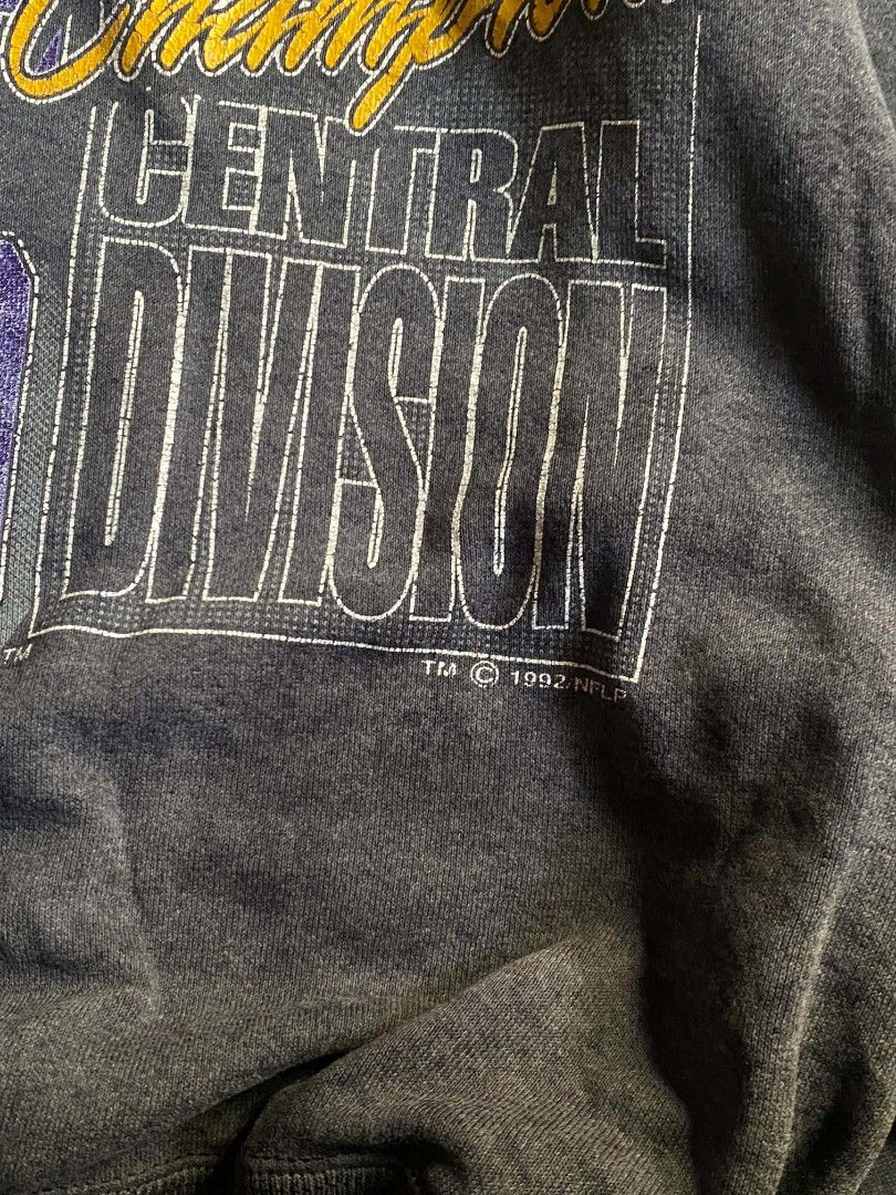 1992 Vikings NFC Central Sweatshirt (Category: Coats, Jackets and Outerwear) located in Angeles City. Submitted by ian.thrift_ph (Listing ID 1470176669, Image 3). Description: Cool Vintage Sweats W23.5 L28 Trashed Holes.