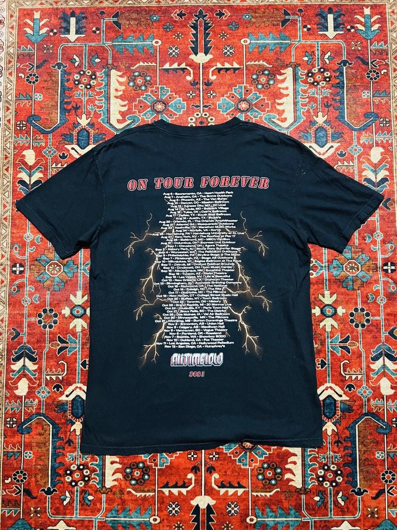 2021 All Time Low On Tour Forever Black Tee (Category: Tshirts & Polo Shirts ) located in Imus. Submitted by the1994thriftshop.ph (Listing ID 1470151553, Image 2). Description: 2021 All Time Low On Tour Forever Black Tee Size: Large Pit to pit: 22 inches Top to bottom: 31 inches Price: Php 1,000.