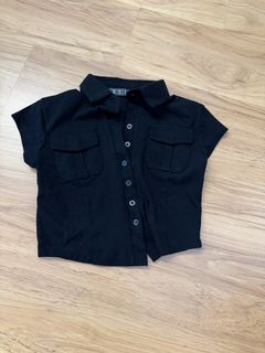 (Category: ) located in . Submitted by clairingcloset (Listing ID 1470193377, Image 1). Description: .