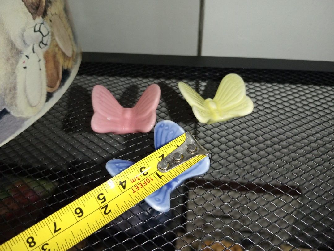 (3PCS) CERAMIC BUTTERFLIES CHOPSTICKS REST TAKEALL (Category: Coffee & Tea Tableware) located in Kawit. Submitted by gieclutter (Listing ID 1470264813, Image 3). Description: Flakers and joy reservers are 𝗻𝗼𝘁 𝗮𝗹𝗹𝗼𝘄𝗲𝗱 Actual photos, sized precisely Verify item's dimensions first All sales are final—no returns, exchanges, or refunds 𝗖𝗢𝗡𝗗𝗜𝗧𝗜𝗢𝗡: ・𝗔𝗦 𝗜𝗦 ・minor scratches 𝗟𝗢𝗖𝗔𝗧𝗜𝗢𝗡: Kawit, Cavite 𝗠𝗢𝗣: 𝗣𝗙/NO COD Item pr