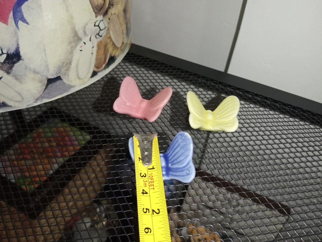 (3PCS) CERAMIC BUTTERFLIES CHOPSTICKS REST TAKEALL (Category: Coffee & Tea Tableware) located in Kawit. Submitted by gieclutter (Listing ID 1470264813, Image 2). Description: Flakers and joy reservers are 𝗻𝗼𝘁 𝗮𝗹𝗹𝗼𝘄𝗲𝗱 Actual photos, sized precisely Verify item's dimensions first All sales are final—no returns, exchanges, or refunds 𝗖𝗢𝗡𝗗𝗜𝗧𝗜𝗢𝗡: ・𝗔𝗦 𝗜𝗦 ・minor scratches 𝗟𝗢𝗖𝗔𝗧𝗜𝗢𝗡: Kawit, Cavite 𝗠𝗢𝗣: 𝗣𝗙/NO COD Item pr