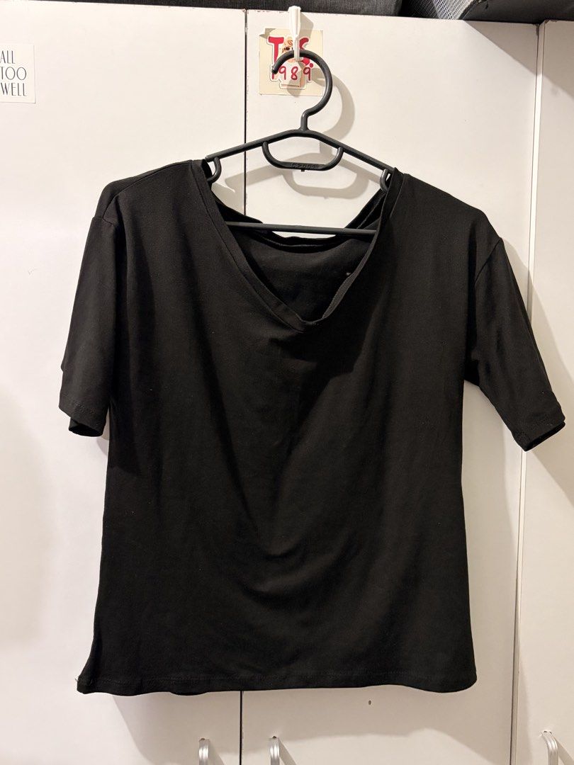 ₱50 each all items (Category: Blouses) located in Pateros City. Submitted by aureamae_ (Listing ID 1470152855, Image 1). Description: Selling my preloved clothes. ₱50 each all items! Location: Pasig/Pateros.