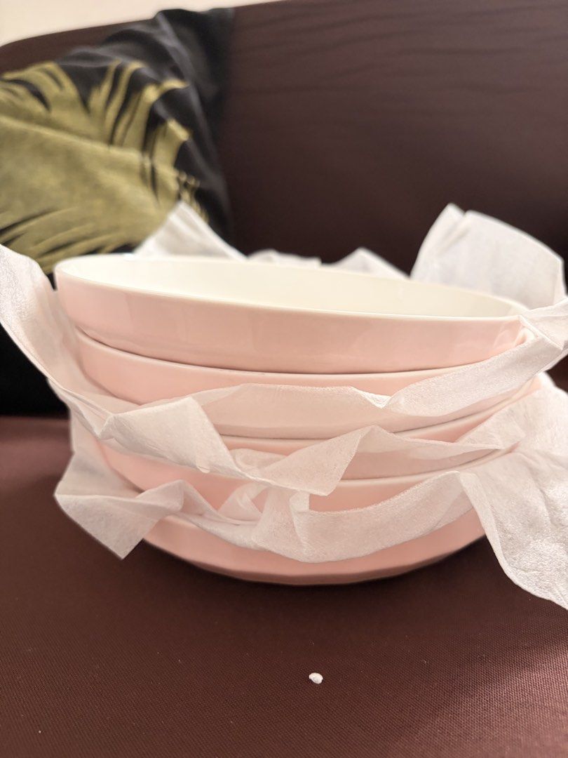 7" Ceramic Plates Diamond Pattern (Category: Dinnerware & Cutlery) located in Manila. Submitted by maethemocha16 (Listing ID 1470188692, Image 3). Description: pwede tumawad basta sure na kukunin 6pcs po 3 sets available .