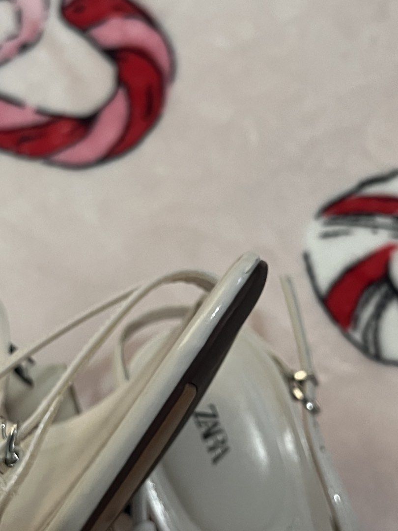⋆. 𐙚 ˚ zara white heels (Category: Heels) located in Makati City. Submitted by thezarachives (Listing ID 1470336846, Image 3). Description: see 3rd pic - little issue.