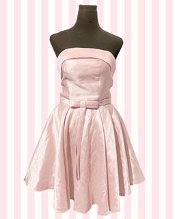 (Category: ) located in . Submitted by starlias.closet (Listing ID 1470327845, Image 1). Description: .