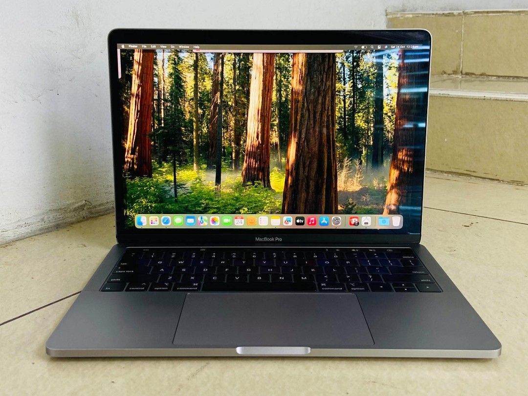 💻 Macbook Pro Retina 2018 13-inch 💻 (Category: Laptops & Notebooks) located in Pasig City. Submitted by erhecca.bear (Listing ID 1470199617, Image 1). Description: 💻 Macbook Pro Retina 2018 13-inch 💻 Quick specs : ▫️2.3 GHz Quad Core intel Core i5 ▫️8 GB 2133 MHz LPDDR3 ▫️Mac OS - Sequoia 15.8.1 ▫️Retina DIsplay 2560 x 1600 ▫️Touchbar Edition ▫️256 GB SSD ▫️378 Cycle Count ( Normal ) ▫️Color Spacegray inclusion of unit : ▫️Unit itself ▫️Charg