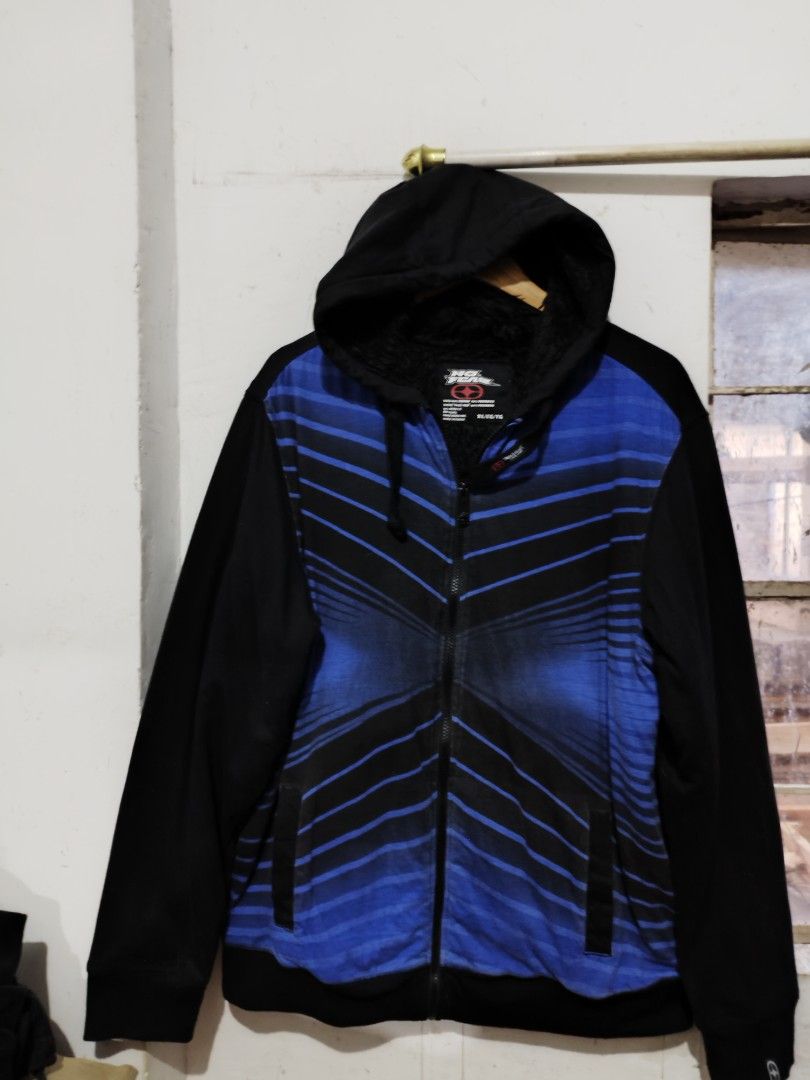 🕰️ VINTAGE "NO FEAR" (2000's released) (Category: Hoodies) located in Dasmarinas. Submitted by azap.collections.archive (Listing ID 1470251793, Image 1). Description: ° excellent to as new condition (XL-XXL) ° no stains, no pinholes, no crack prints ° complete tags, zipper fully functional ° WASARI (1,200php shipped via JNT).