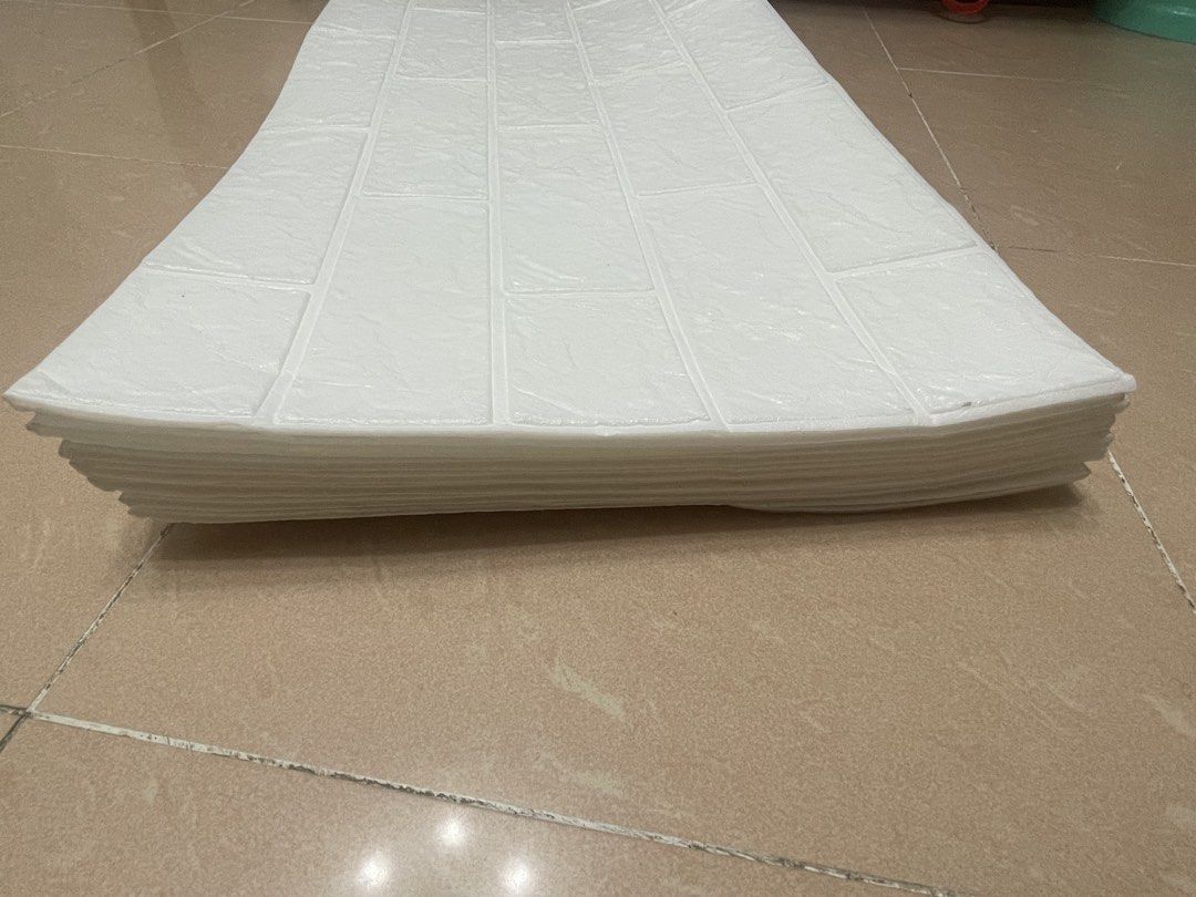 Progressive Brick 牆紙貼白色格 White 3D Brick Pattern Peel and Stick Wall Panel, 傢俬&家居, 家居裝飾, 牆 ...