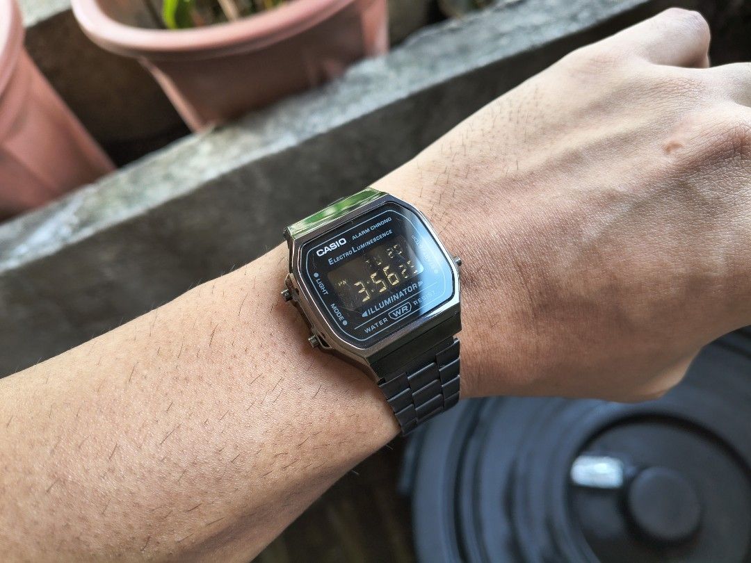 A168WGG (Category: Men's Watches) located in Manila. Submitted by sepjidawn (Listing ID 1470226766, Image 3). Description: A168WGG condition; 9,5/10 ⏹️PRICE; 899 🟡øne is to øne quality côpy yan 🟡with box, manual/cert., mini tool 🟡minimal scratches due of usage, all button working 🟡goods for daily or pamorma 🟡used 5x only 🟡color may be varie due lightning 🟡UGALIIN BASAHIN ANG BUONG DETAILS WAG MASYADO EXCITED 🟡NO RETURN POLICY UNA HND AKO 