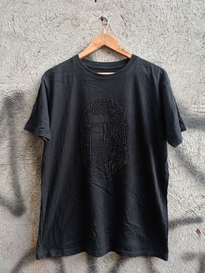 A Bathing Ape Black Rhinestone Ape Head Tee (Category: Tshirts & Polo Shirts ) located in Manila. Submitted by naixhrift (Listing ID 1470179245, Image 1). Description: A Bathing Ape Head Shirt Rhinestone Med to Large Off or legit Cuttag Length 29 Width 23 850 plus ship jnt courier payment on gcash manila area .
