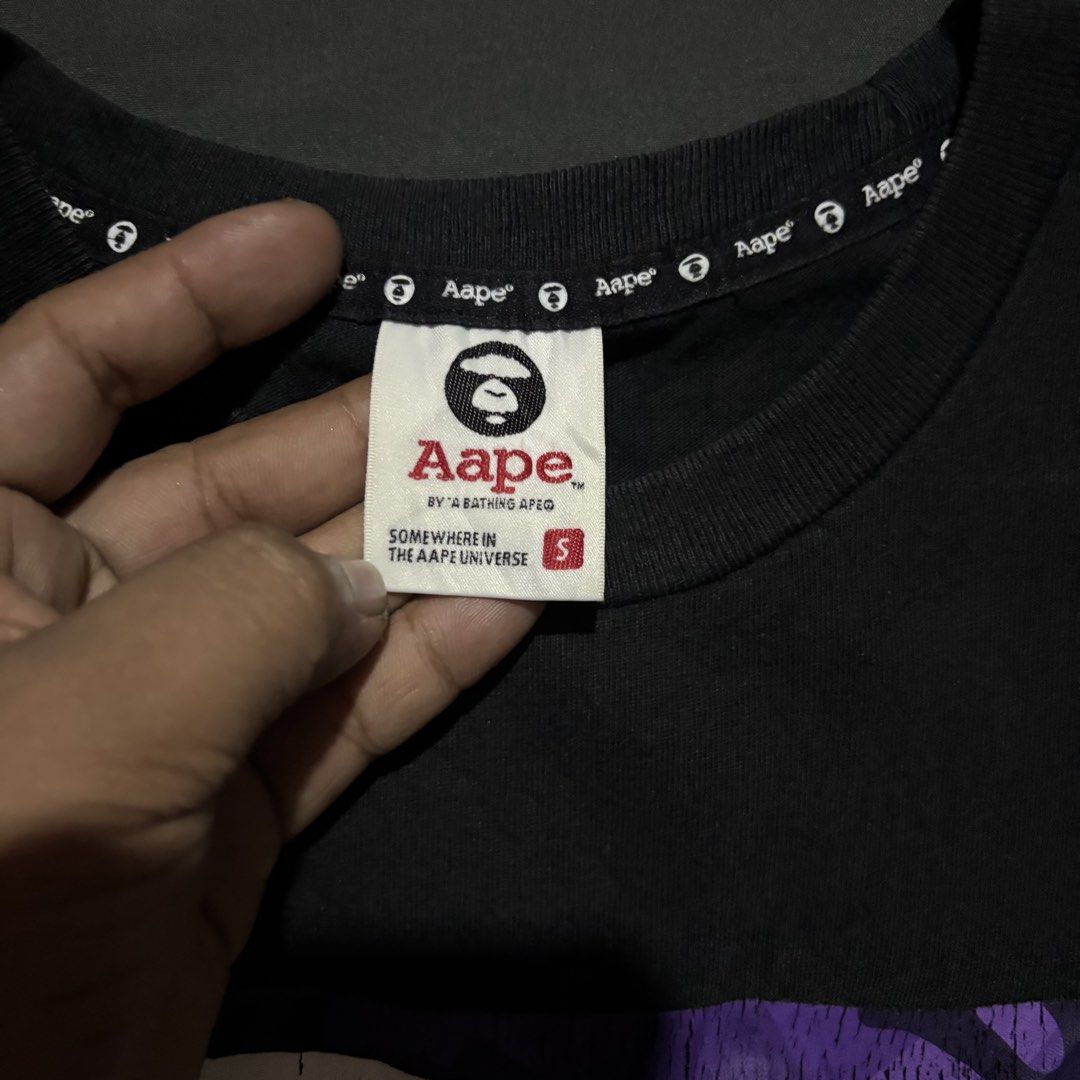 AAPE BLACK SHIRT (Category: Tshirts & Polo Shirts ) located in Taytay. Submitted by dwinsapparel (Listing ID 1470255756, Image 3). Description: AAPE BLACK HOODIE W-20 L- 25.5 EXCELLENT CONDITION NEED WASH COMPLETE TAGS HAIRLINES.
