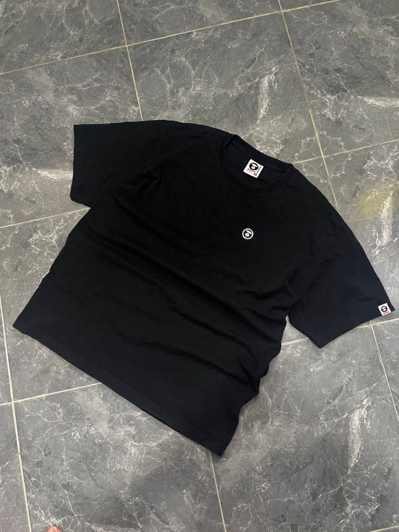 Aape shirt (Category: Formal Shirts) located in Cabagan. Submitted by ronesmabe (Listing ID 1470214819, Image 1). Description: no issue 9/10 cr embroidered design 22*28.5.