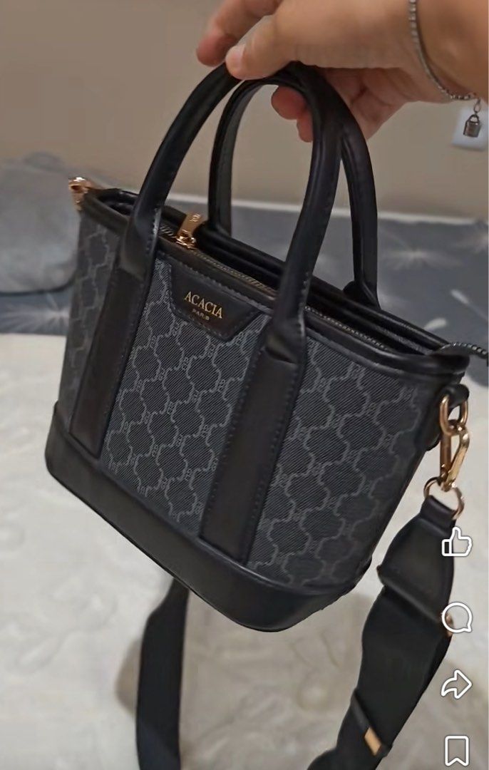 Acacia Paris Black 2 Way Small Bag (Category: Shoulder Bags) located in Pasay City. Submitted by mgalv (Listing ID 1470347120, Image 1). Description: Handbag or Shoulder bag.