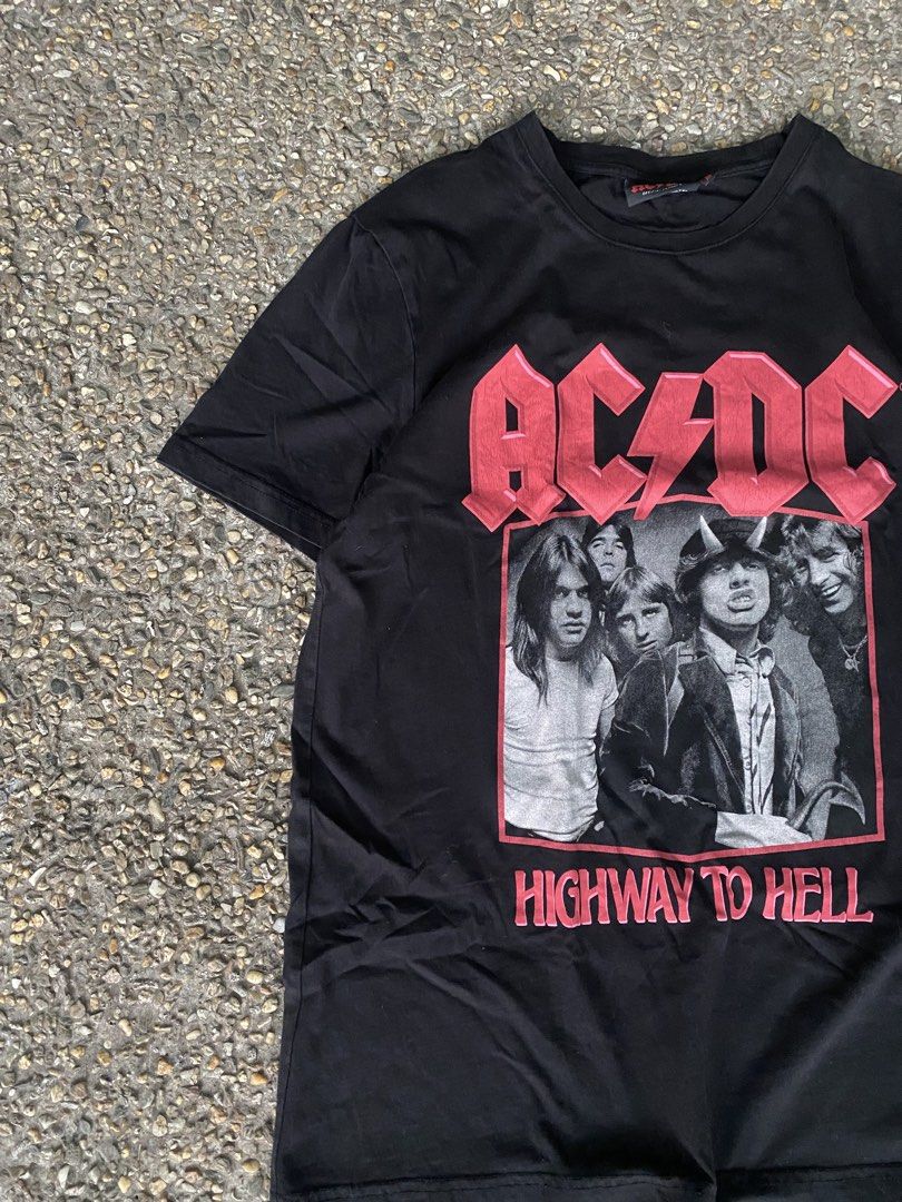 Acdc “Highway To Hell” (Category: Tshirts & Polo Shirts ) located in Caloocan City. Submitted by webspot (Listing ID 1470224003, Image 2). Description: Acdc “Highway To Hell” Size - M Width - 20 Length - 27.