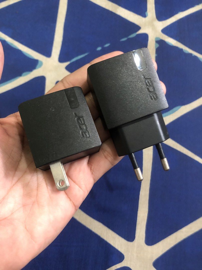Acer 5V Power Bricks adapter heads (Category: Chargers) located in Quezon City. Submitted by markgolveo (Listing ID 1470142961, Image 1). Description: Acer 5V Power Bricks adapter heads.