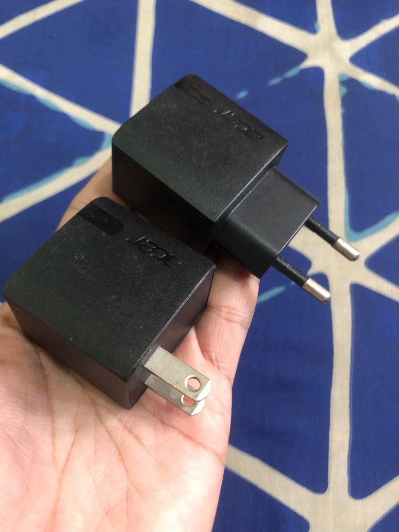 Acer 5V Power Bricks adapter heads (Category: Chargers) located in Quezon City. Submitted by markgolveo (Listing ID 1470142961, Image 2). Description: Acer 5V Power Bricks adapter heads.
