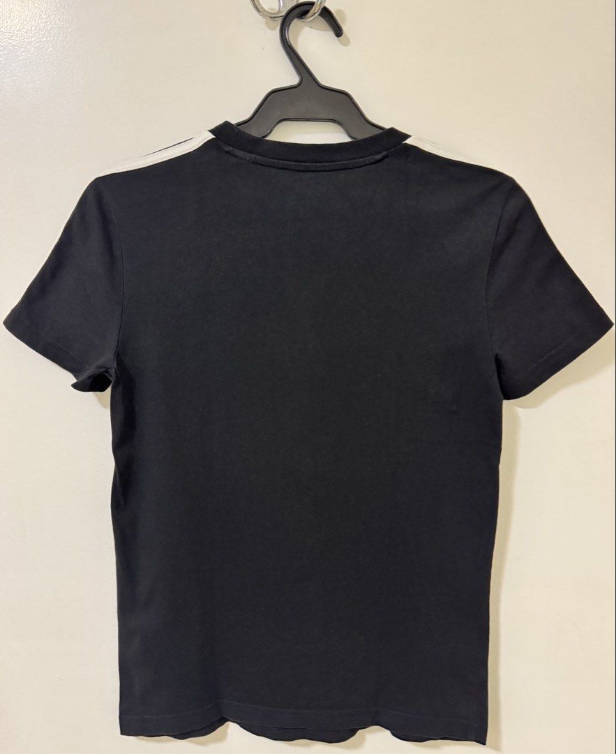 Adidas 3-Stripes Womens Shirt (Category: Shirts) located in Mandaluyong City. Submitted by axos723 (Listing ID 1470308100, Image 2). Description: ➡️Please read item description carefully below (click read more 👇) ➡️Personal Preloved ➡️Item is AVAILABLE ➡️Guaranteed 💯 %Authentic ➡️1-Day Reservation only ➡️First to pay gets the item ➡️For SURE BUYERS only please. -Price: P480 +SF (Original Mall price is P1200-see photo of tag) -Brand: Adidas -Siz