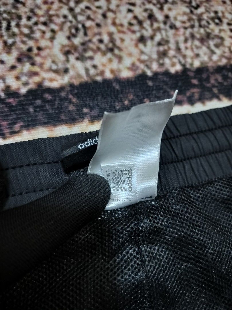 Adidas Athletic Woven Short (Category: Shorts) located in Taguig. Submitted by thriftybounce (Listing ID 1470275986, Image 3). Description: Waist : 30 Stretch Length : 19 Leg Open : 11 Color Rate : 9.3/10 Issue : unnoticeable pinhole.