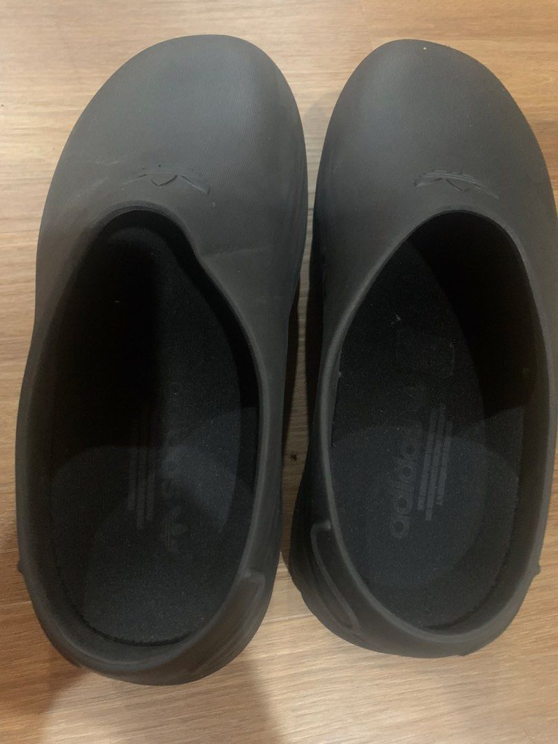 Adidas footwear (Category: Sneakers & Footwear) located in Marikina City. Submitted by luxurycommunity (Listing ID 1470180373, Image 3). Description: Adidas footwear .