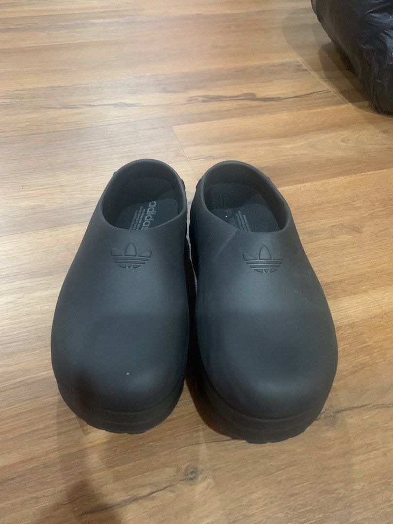 Adidas footwear (Category: Sneakers & Footwear) located in Marikina City. Submitted by luxurycommunity (Listing ID 1470180373, Image 1). Description: Adidas footwear .