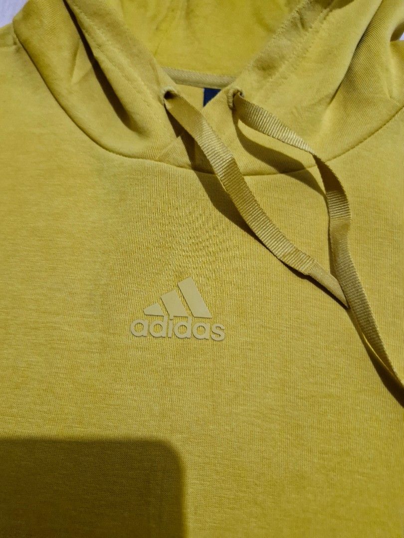 Adidas hoodie (Category: Coats, Jackets and Outerwear) located in Antipolo. Submitted by kentoy6666 (Listing ID 1470307572, Image 3). Description: .