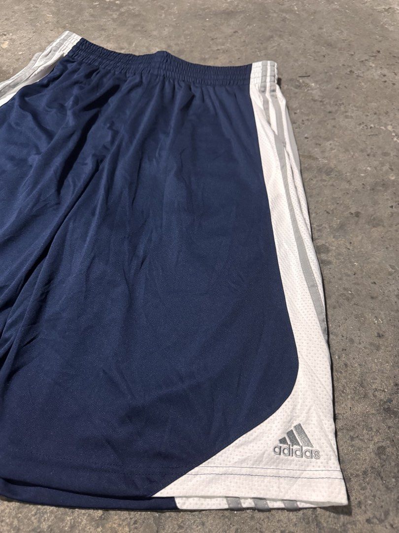Adidas Jersey short (Category: Shorts) located in Pasig City. Submitted by dripthrift1600 (Listing ID 1470318853, Image 3). Description: - Adidas Jersey short - Good condition - Issue: None - Sizes: L - Dimes: 30x24.