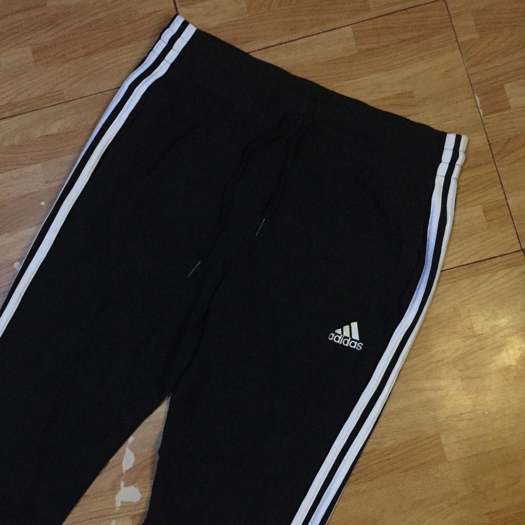 Adidas Jogger Pants Cotton (Category: Joggers) located in Manila. Submitted by a.stmngo (Listing ID 1470315177, Image 3). Description: Waist 30-34 inches Length 37 inches Needwash Good Condition 📍Manage your expectation. Item is thrifted. 📍Nagcarlan, Laguna.