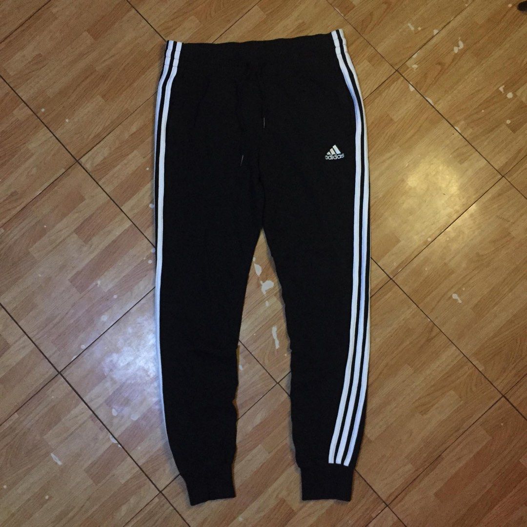 Adidas Jogger Pants Cotton (Category: Joggers) located in Manila. Submitted by a.stmngo (Listing ID 1470315177, Image 1). Description: Waist 30-34 inches Length 37 inches Needwash Good Condition 📍Manage your expectation. Item is thrifted. 📍Nagcarlan, Laguna.