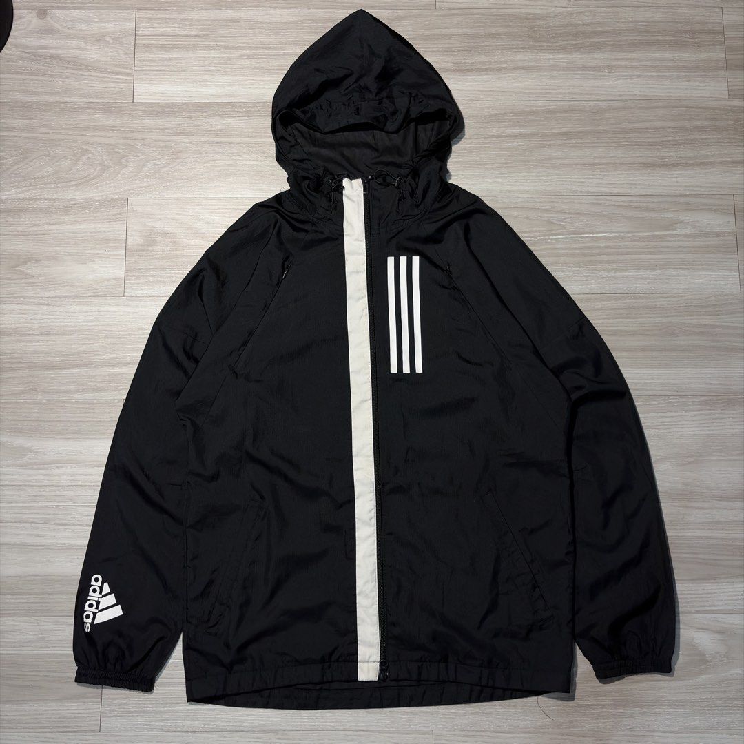 Adidas Lightweight Windbreaker (Category: Coats, Jackets and Outerwear) located in Cavite. Submitted by latteroption (Listing ID 1470331644, Image 1). Description: Adidas Lightweight Windbreaker issue: None Condition: 10/10 Size: XL Length x Width: 29.5x23.5.