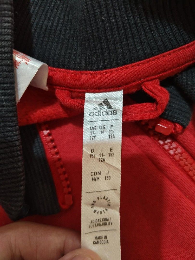 ADIDAS MANCHESTER FOOTBALL JACKET (Category: Hoodies) located in Tubigon. Submitted by negosyanthrift (Listing ID 1470190033, Image 2). Description: Size:Small 18x23.5 No issue As new condition Need wash only 🏷️450+sf.