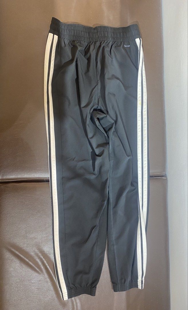 Adidas (Medium) Women’s Climacool Training Pants (Category: Activewear) located in Makati City. Submitted by declutter.27 (Listing ID 1470253741, Image 2). Description: Hello! :) Selling clothes I am not using anymore (gained and lost weight).