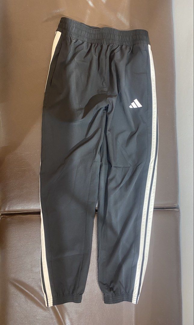 Adidas (Medium) Women’s Climacool Training Pants (Category: Activewear) located in Makati City. Submitted by declutter.27 (Listing ID 1470253741, Image 1). Description: Hello! :) Selling clothes I am not using anymore (gained and lost weight).
