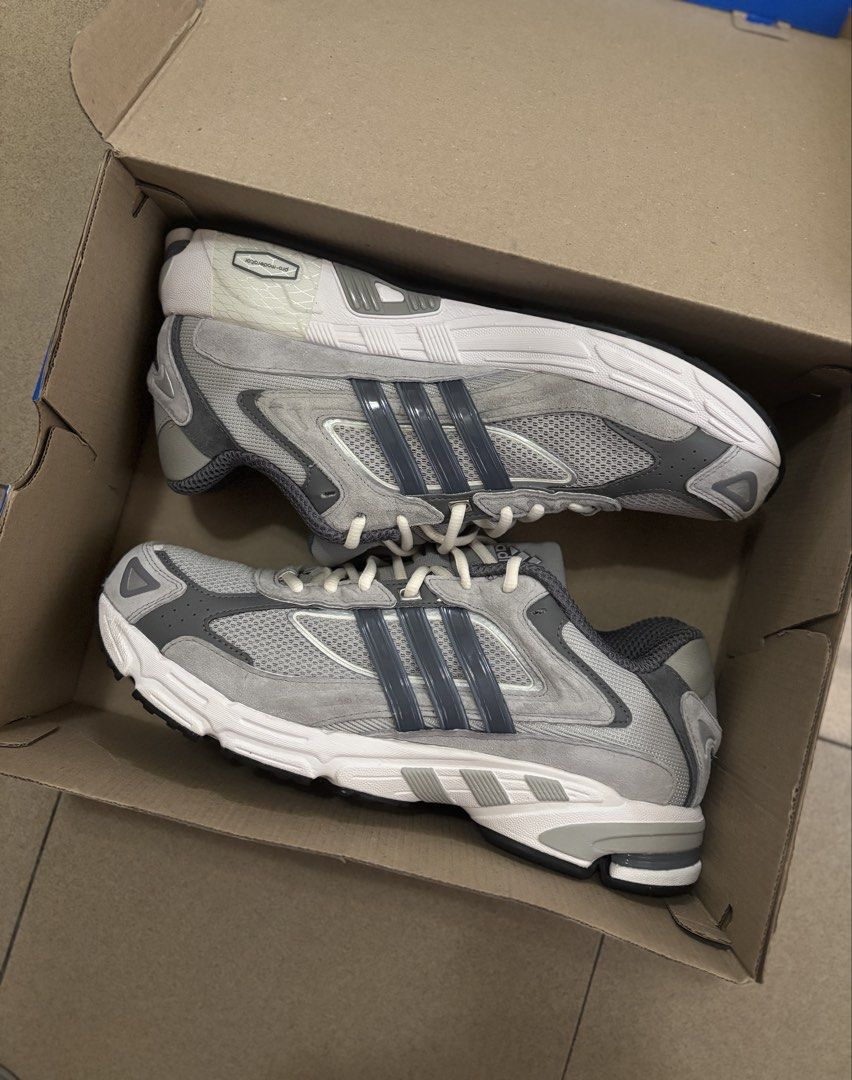 Adidas Response CL Size US 11 (Category: Sneakers) located in Pasig City. Submitted by elyjh17 (Listing ID 1470165504, Image 1). Description: Adidas Response CL Grey White - GZ1561 ‼️ 2295 only - Size: US 11 / UK 10.5 - Color: Grey white - Inclusions: Complete with OG box and tags - Condish: Used once, like Brand new. - Features: Chunky dad shoe style, breathable mesh upper, premium suede overlays, and iconic three stripes PM for detailed vid for