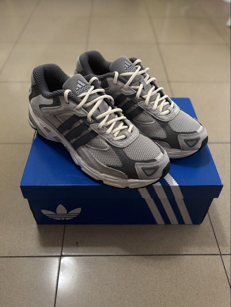 Adidas Response CL Size US 11 (Category: Sneakers) located in Pasig City. Submitted by elyjh17 (Listing ID 1470165504, Image 2). Description: Adidas Response CL Grey White - GZ1561 ‼️ 2295 only - Size: US 11 / UK 10.5 - Color: Grey white - Inclusions: Complete with OG box and tags - Condish: Used once, like Brand new. - Features: Chunky dad shoe style, breathable mesh upper, premium suede overlays, and iconic three stripes PM for detailed vid for