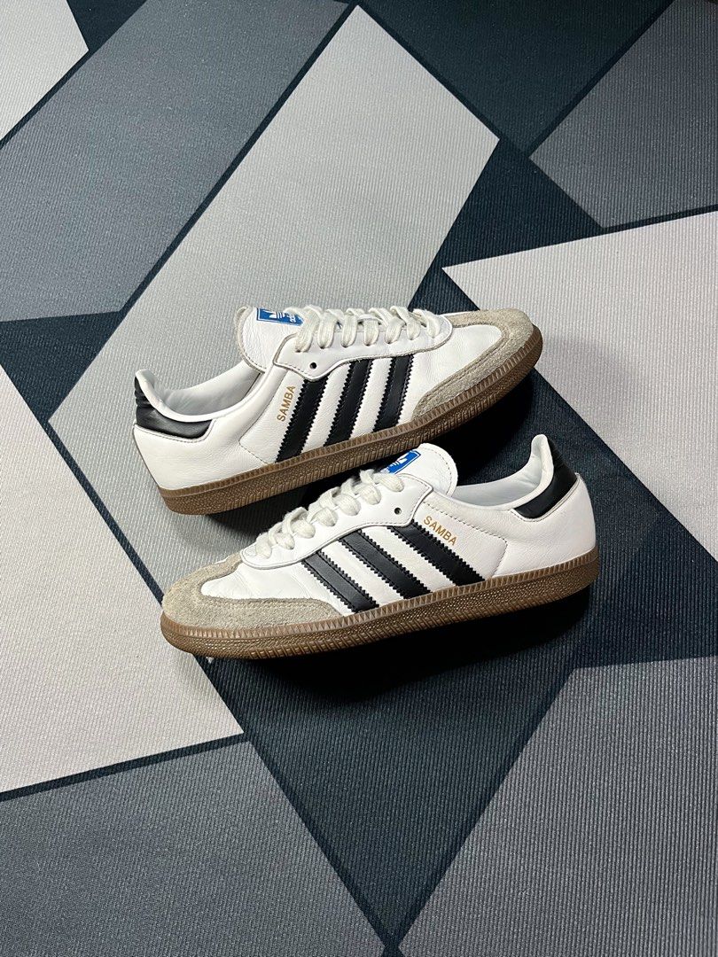 ADIDAS SAMBA OG COLORWAY (Category: Casual Shoes) located in Butuan. Submitted by jacobfrost (Listing ID 1470152238, Image 2). Description: 7 us mens 40 eur Excellent condition minor sign of usage Shipping nationwide📦.