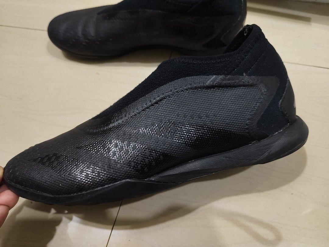 Adidas size 7 1/2 (Category: Sneakers) located in Zamboanga. Submitted by ckealia (Listing ID 1470148615, Image 2). Description: good used condition size 7 1/2 fits size 8 no flaws expect signs of used.