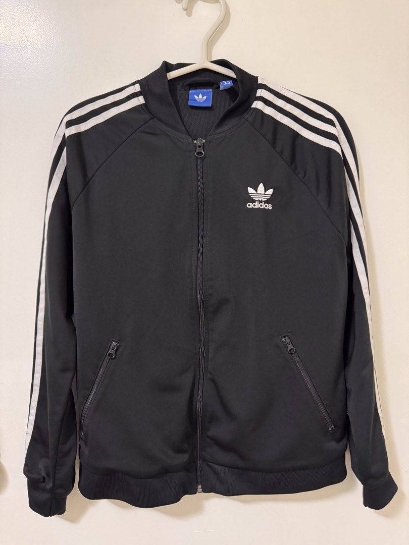Adidas SST Womens Track Jacket (Category: Coats, Jackets and Outerwear) located in Mandaluyong City. Submitted by axos723 (Listing ID 1470296295, Image 1). Description: ➡️Please read item description carefully below (click read more 👇) ➡️Item is AVAILABLE ➡️Guaranteed 💯 %Authentic ➡️1-Day Reservation only ➡️First to pay gets the item ➡️For SURE BUYERS only please. -Price: P 1300+SF -Brand: Adidas -Size: Medium (fits small frames) -Approx Dimens