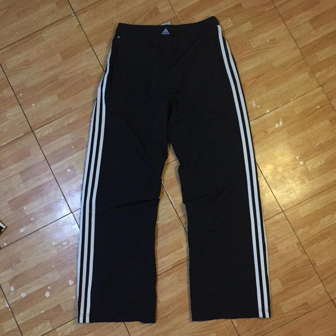 Adidas Track Pants Unisex (Category: Other Bottoms) located in Manila. Submitted by a.stmngo (Listing ID 1470303299, Image 1). Description: Waist 28-32 inches stretchable Length 38 inches Thigh 11 inches Leg opening 10 inches Needwash Excellent Condition 📍Manage your expectation. Item is thrifted. 📍Nagcarlan, Laguna.