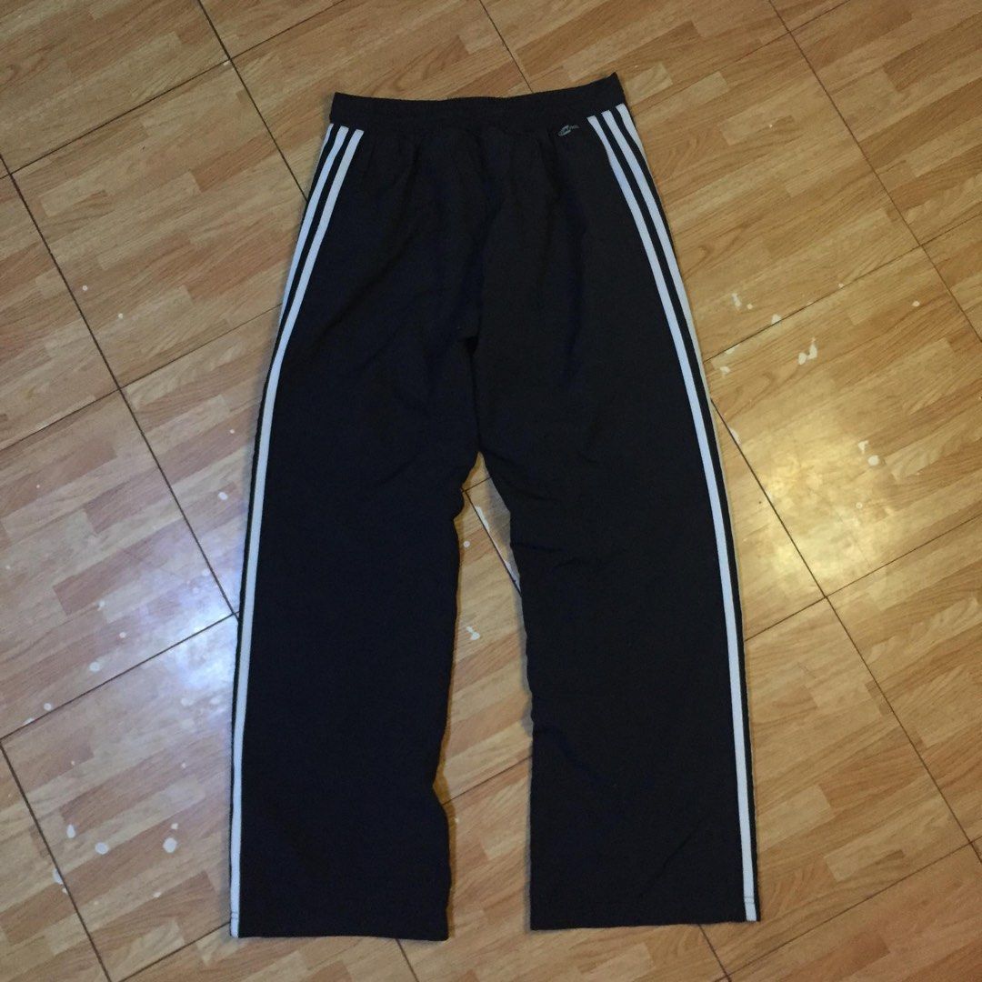 Adidas Track Pants Unisex (Category: Other Bottoms) located in Manila. Submitted by a.stmngo (Listing ID 1470303299, Image 2). Description: Waist 28-32 inches stretchable Length 38 inches Thigh 11 inches Leg opening 10 inches Needwash Excellent Condition 📍Manage your expectation. Item is thrifted. 📍Nagcarlan, Laguna.