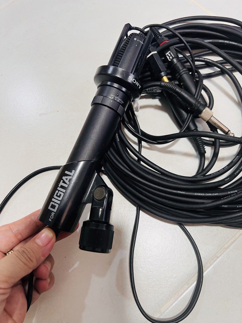 Affordable Sony ECM-959DT stereo electret with its integrated multi-core audio cable 😍👌🏻 (Category: Other Audio Equipment) located in Malolos. Submitted by afford.japan (Listing ID 1470148503, Image 2). Description: Affordable Sony ECM-959DT stereo electret with its integrated multi-core audio cable 😍👌🏻.