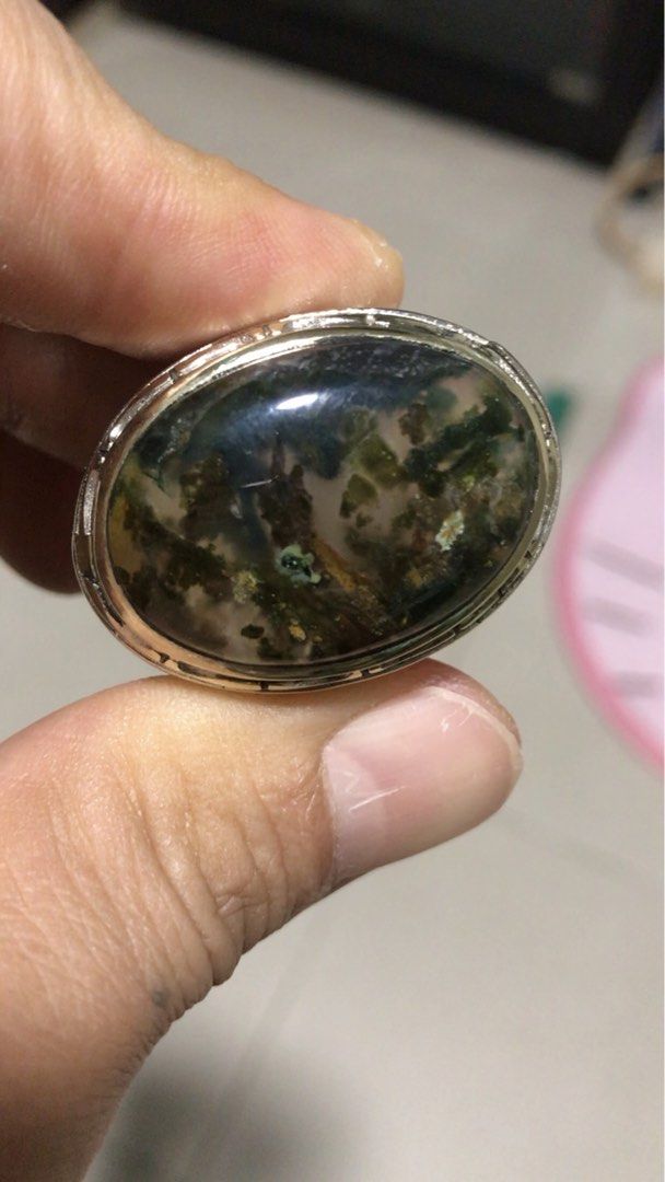 Agate ring (Category: Jewelry) located in Singapore. Submitted by lawrencelucifer81 (Listing ID 1470265161, Image 2). Description: .