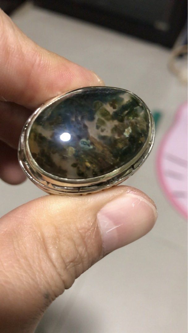 Agate ring (Category: Jewelry) located in Singapore. Submitted by lawrencelucifer81 (Listing ID 1470265161, Image 3). Description: .