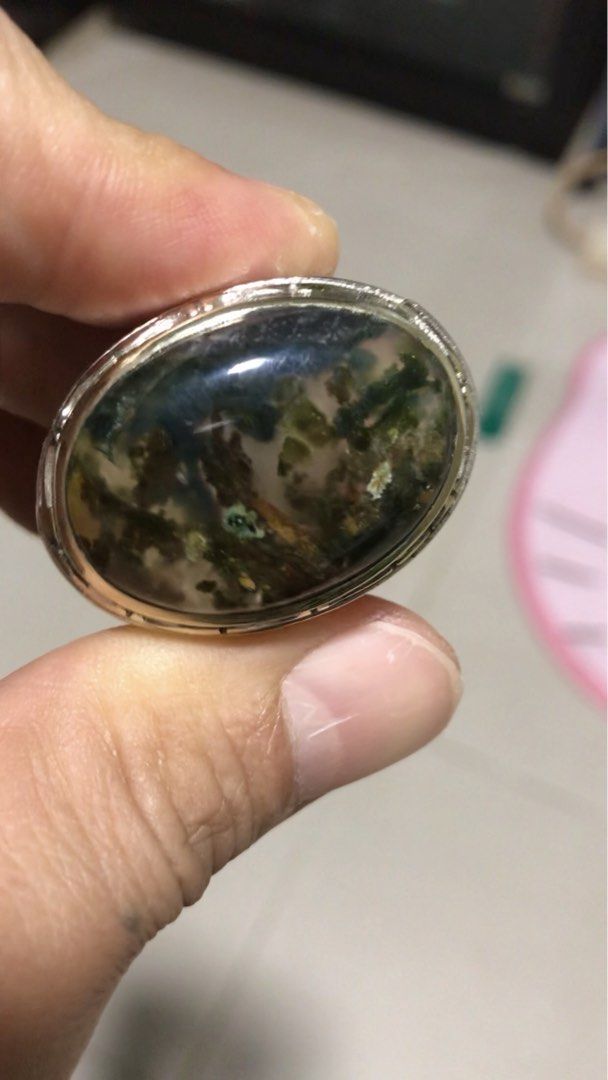 Agate ring (Category: Jewelry) located in Singapore. Submitted by lawrencelucifer81 (Listing ID 1470265161, Image 4). Description: .