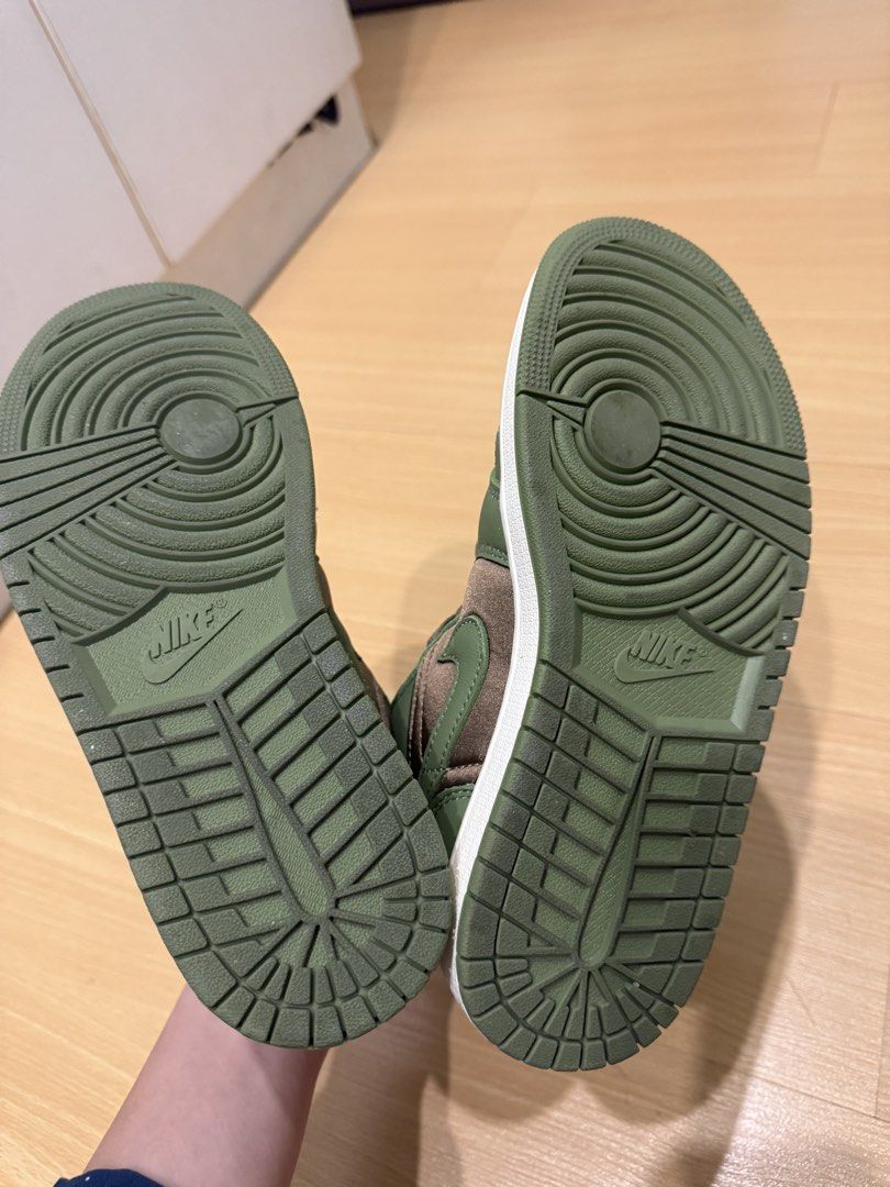 Air Jordan 1 Low - Olive Green & Brown (Category: Casual Shoes) located in Pasig City. Submitted by kristenfinds (Listing ID 1470308731, Image 2). Description: Message for more details. 🤍.